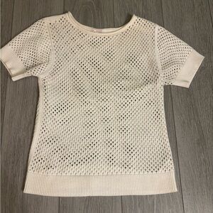 Gap geometric cutout sweater in white cap sleeves. EUC.